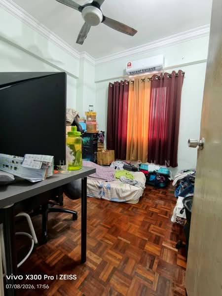 Pangsapuri untuk Dijual di Sri Teratai Apartment - Shally Pun - Bedroom - PropertyGuru.com.my