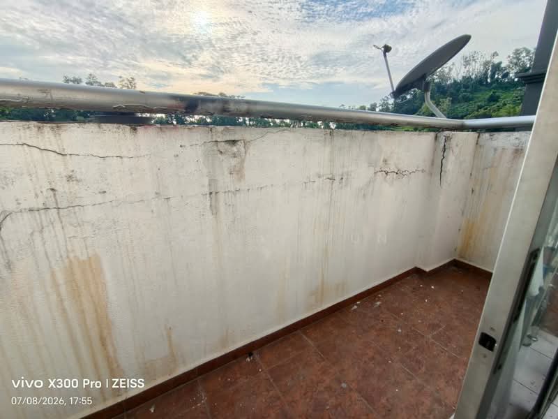 Pangsapuri untuk Dijual di Sri Teratai Apartment - Shally Pun - Balcony - PropertyGuru.com.my
