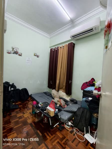 Pangsapuri untuk Dijual di Sri Teratai Apartment - Shally Pun - Bedroom - PropertyGuru.com.my