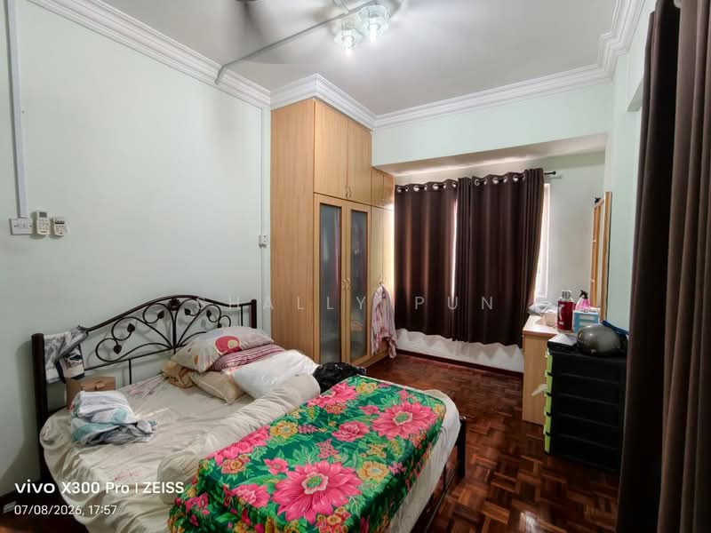 Pangsapuri untuk Dijual di Sri Teratai Apartment - Shally Pun - Bedroom - PropertyGuru.com.my