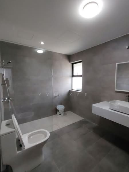 Condominium for Rent at Indah Samudra Condominium - Kym Kee - Bathroom - PropertyGuru.com.my