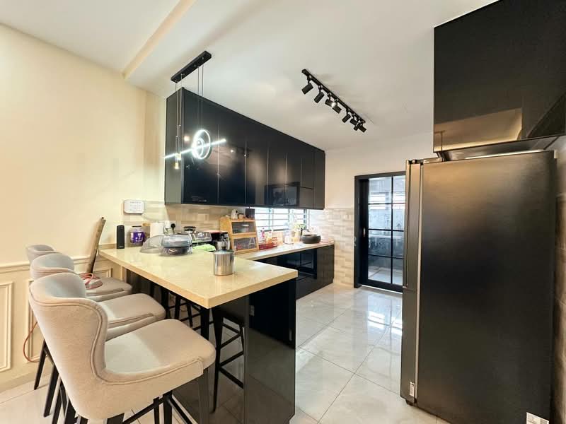 Rumah Teres 2 Tingkat untuk Dijual di U12, Taman Cahaya Alam (Shah Alam) - Reena Sarif - Kitchen - PropertyGuru.com.my