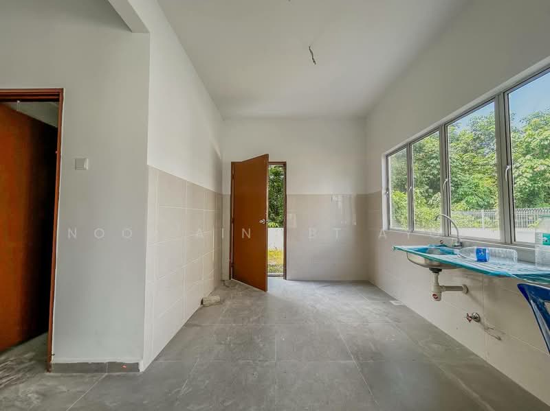 Rumah Berkembar untuk Dijual di Shah Alam (Selangor) - Noor Aini Bt Ayob - Kitchen - PropertyGuru.com.my