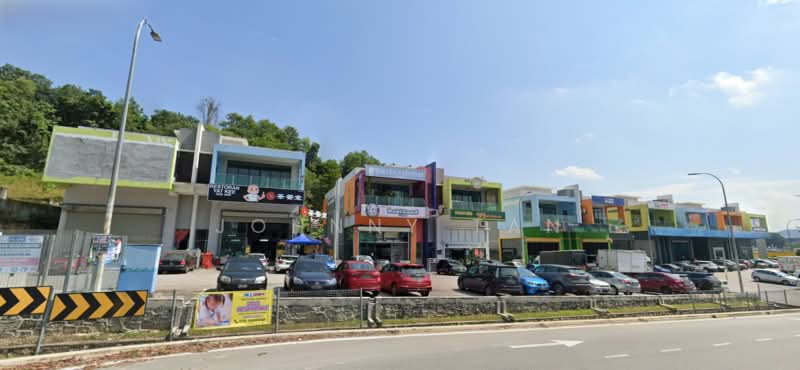 Pejabat Runcit untuk Disewa di Taman Bukit Serdang (Seri Kembangan) - Johnny Tan - Exterior - PropertyGuru.com.my