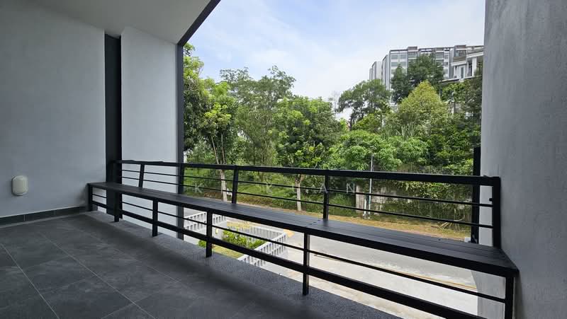 Rumah Banglo untuk Dijual di Shah Alam (Selangor) - KF Kuan - Balcony - PropertyGuru.com.my