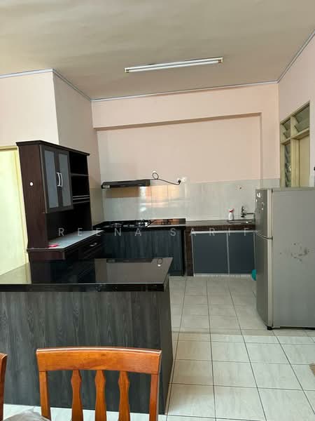Condominium for Sale at Kondominium Kristal - Reena Sarif - Kitchen - PropertyGuru.com.my