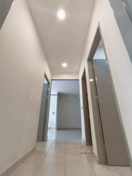 Apartment for Sale at Seri Baiduri - Evan Chan - Corridor - PropertyGuru.com.my