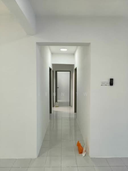 Rumah Flat untuk Disewa di PANGSAPURI PULAI MUTIARA 3 - Glenn Twe - Corridor - PropertyGuru.com.my