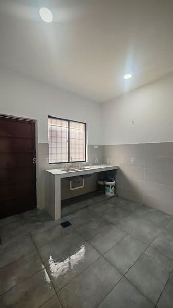 1-storey Terraced House for Sale in Taman Sentosa (Klang) - Stephanie Quek - Kitchen - PropertyGuru.com.my