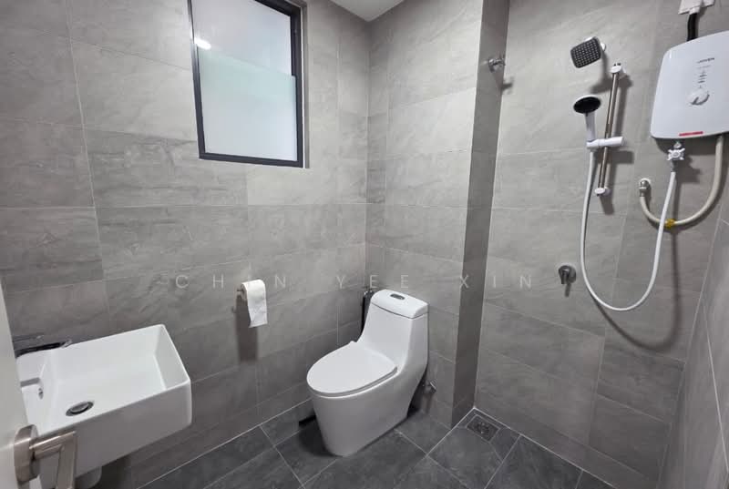 Service Residence for Rent at SUNSURIA FORUM SERVICED APARTMENT - Chin Yee Xin - Bathroom - PropertyGuru.com.my