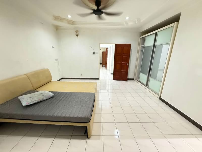 Rumah Teres 2 Tingkat untuk Dijual di Bandar Bukit Tinggi (Klang) - Joanne Pua - Living Room - PropertyGuru.com.my