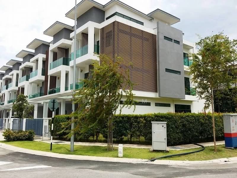 2.5-storey Terraced House for Sale in Puchong (Selangor) - Bee Kim - Exterior - PropertyGuru.com.my
