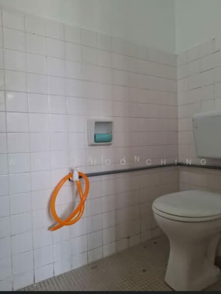 1-storey Terraced House for Sale in Seksyen 28, Taman Alam Megah (Shah Alam) - Wing Choo Ching - Bathroom - PropertyGuru.com.my