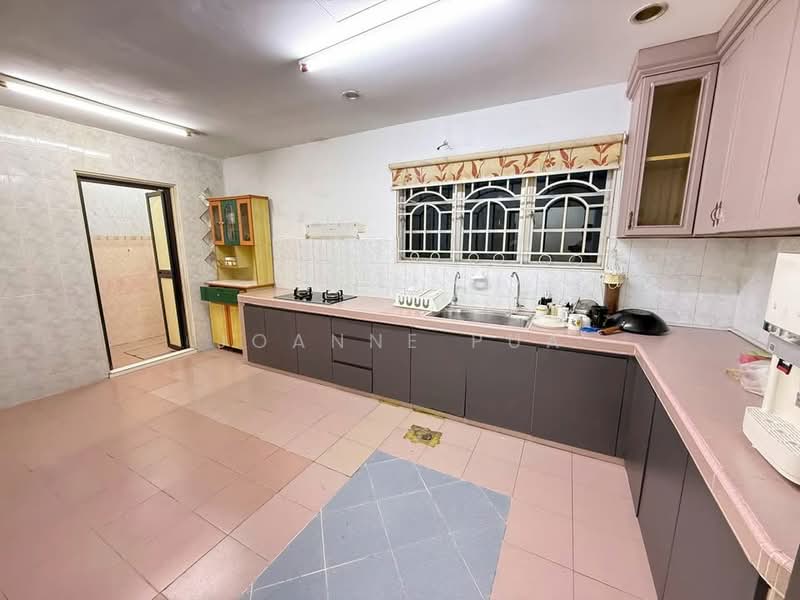 2-storey Terraced House for Rent in Bandar Bukit Tinggi (Klang) - Joanne Pua - Kitchen - PropertyGuru.com.my