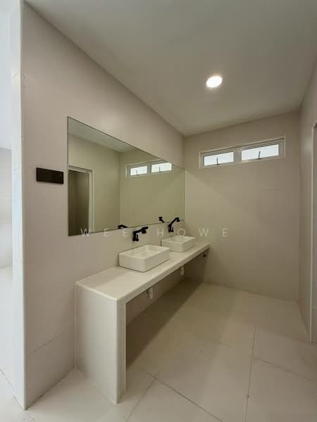 Bungalow for Rent in Taman Abad (Johor Bahru) - Wee Howe - Bathroom - PropertyGuru.com.my