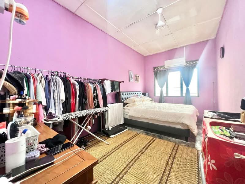 1-storey Terraced House for Sale in Taman Banting Jaya (Banting) - Muhammed Nazri bin Mustapha - Bedroom - PropertyGuru.com.my