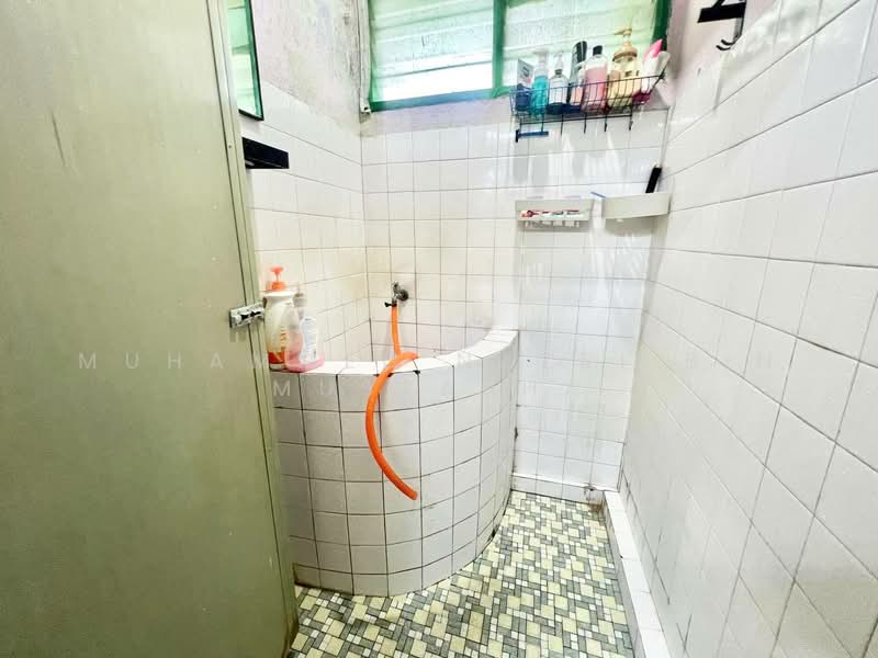 1-storey Terraced House for Sale in Taman Banting Jaya (Banting) - Muhammed Nazri bin Mustapha - Bathroom - PropertyGuru.com.my