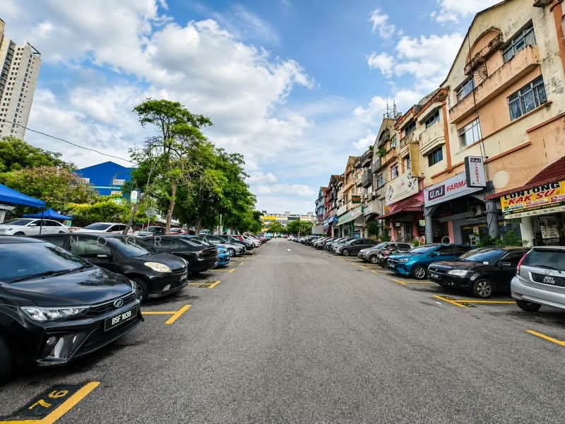 Shop / Office for Sale in Shah Alam (Selangor) - Noor Aini Bt Ayob - Exterior - PropertyGuru.com.my