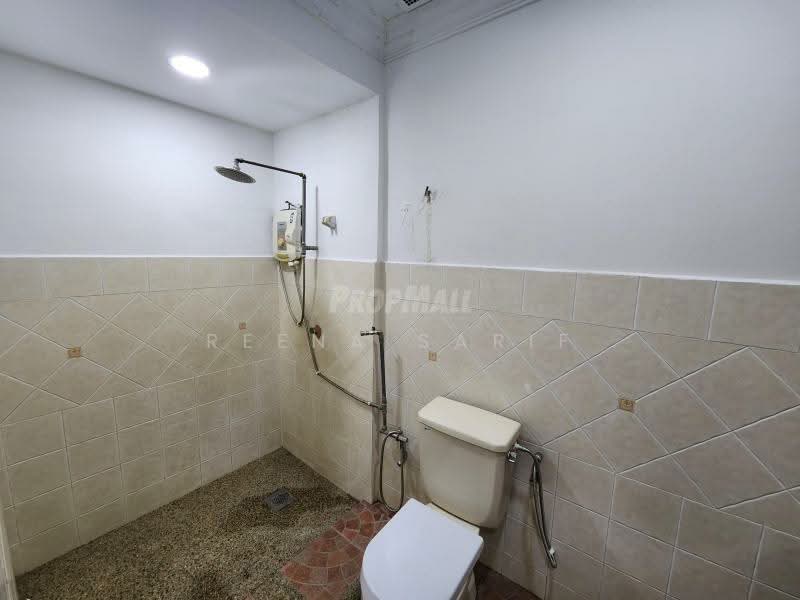 2-storey Terraced House for Sale in Usj 1 (Subang Jaya) - Reena Sarif - Bathroom - PropertyGuru.com.my