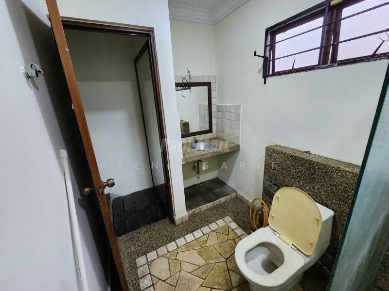 2-storey Terraced House for Sale in Usj 1 (Subang Jaya) - Reena Sarif - Bathroom - PropertyGuru.com.my