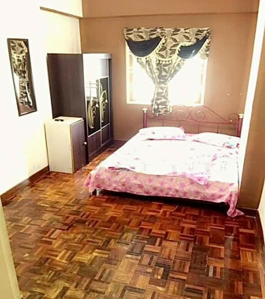 Pangsapuri untuk Dijual di Permas Ville Apartment - Michelle Kueh - Bedroom - PropertyGuru.com.my