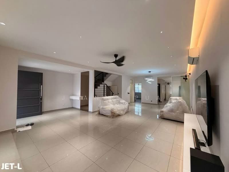 2-storey Terraced House for Sale in Setia Damai (Setia Alam) - Joanne Pua - Living Room - PropertyGuru.com.my