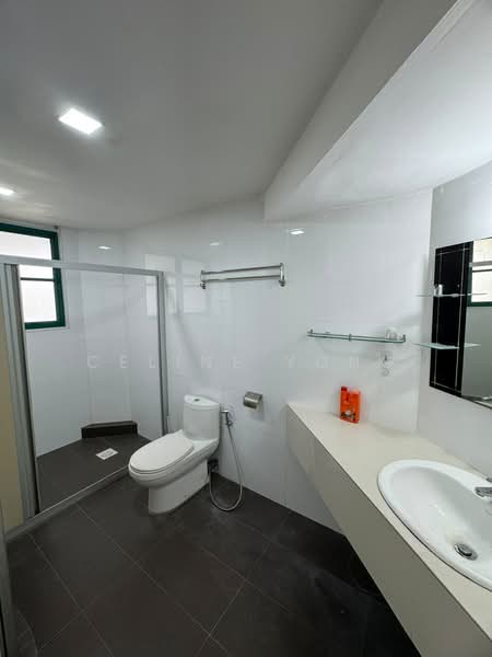 Condominium for Rent at The Straits View Condominium - Celine Yong - Bathroom - PropertyGuru.com.my
