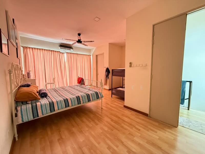 3-storey Terraced House for Sale in Taman Anggun 3 (Rawang) - Samson Lee - Bedroom - PropertyGuru.com.my