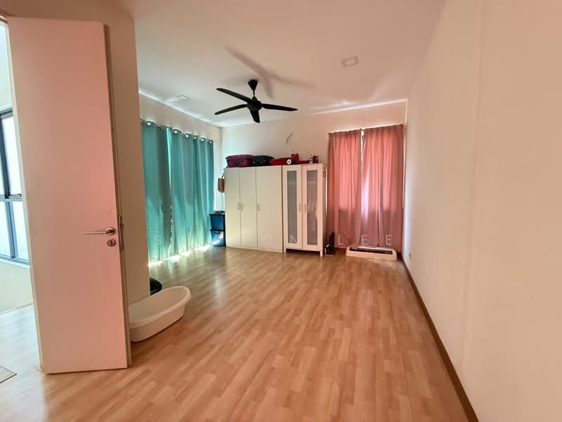 3-storey Terraced House for Sale in Taman Anggun 3 (Rawang) - Samson Lee - Living Room - PropertyGuru.com.my