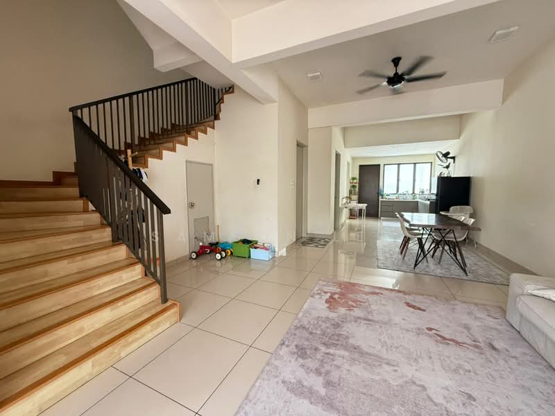 3-storey Terraced House for Sale in Taman Anggun 3 (Rawang) - Samson Lee - Living Room - PropertyGuru.com.my