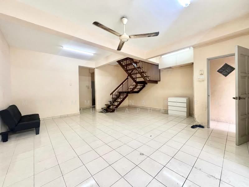 2-storey Terraced House for Sale in Seksyen 8 (Bangi) - Muhammed Nazri bin Mustapha - Living Room - PropertyGuru.com.my