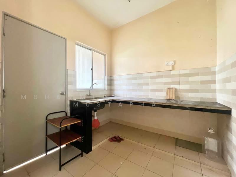 2-storey Terraced House for Sale in Seksyen 8 (Bangi) - Muhammed Nazri bin Mustapha - Kitchen - PropertyGuru.com.my