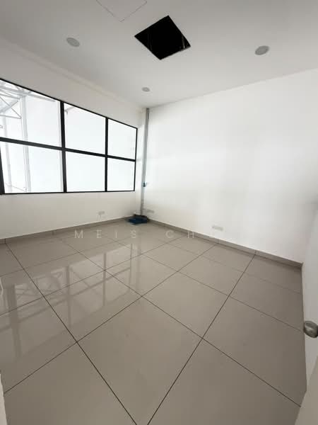 Kilang untuk Disewa di Bandar Baru Nilai (Nilai) - Meis Chua - Interior - PropertyGuru.com.my
