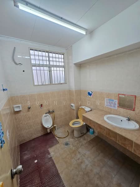 Rumah Teres 2.5 Tingkat untuk Dijual di Bandar Puteri Puchong (Puchong) - SUNNY YONG - Bathroom - PropertyGuru.com.my