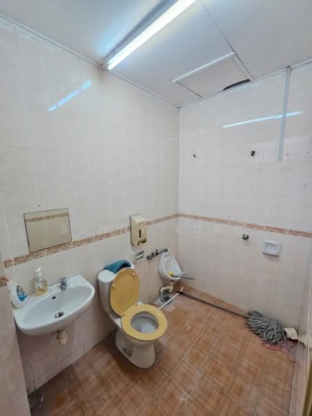 Rumah Teres 2.5 Tingkat untuk Dijual di Bandar Puteri Puchong (Puchong) - SUNNY YONG - Bathroom - PropertyGuru.com.my