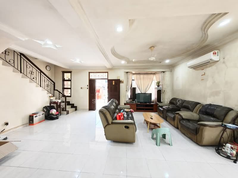 2-storey Terraced House for Sale in Taman Desa Tebrau (Tebrau) - Christina Ang - Living Room - PropertyGuru.com.my