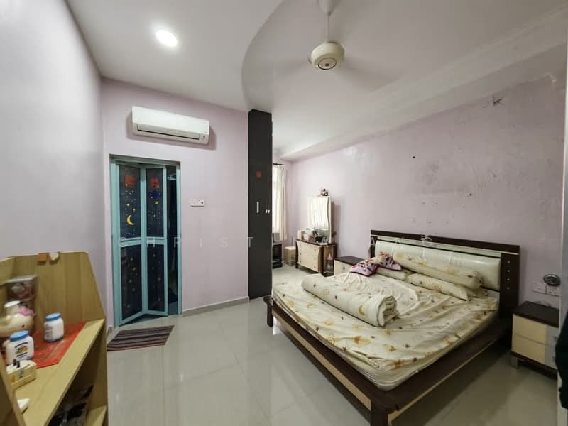 2-storey Terraced House for Sale in Taman Desa Tebrau (Tebrau) - Christina Ang - Bedroom - PropertyGuru.com.my