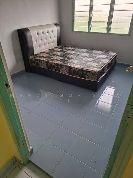 Flat for Rent at Bandar Baru Permas Jaya - Mandy Goh Siew Li - Bedroom - PropertyGuru.com.my
