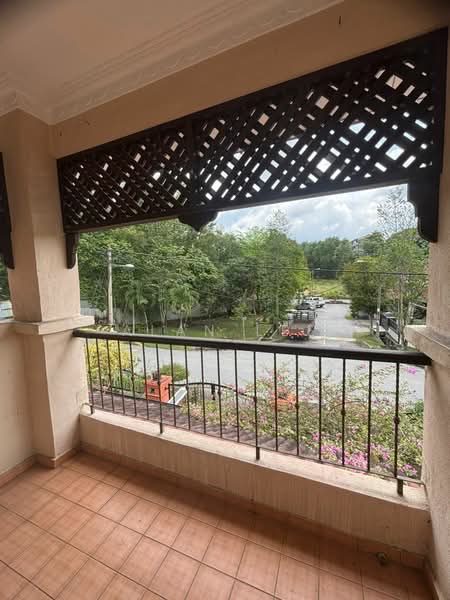 Rumah Banglo untuk Dijual di Taman Angkasa Indah (Kajang) - Alan Lee - Balcony - PropertyGuru.com.my
