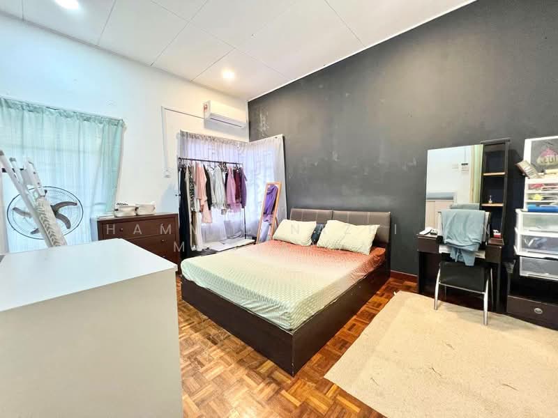 Rumah Kluster untuk Dijual di Bandar Bukit Mahkota (Bangi) - Muhammed Nazri bin Mustapha - Bedroom - PropertyGuru.com.my