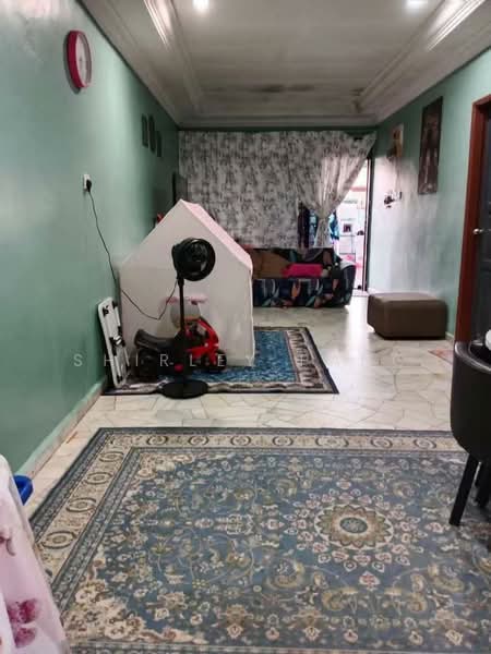 Rumah Teres 1 Tingkat untuk Dijual di Taman Universiti (Skudai) - Shirley Pang - Living Room - PropertyGuru.com.my