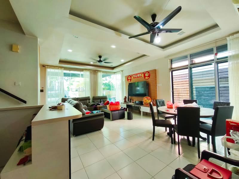 Cluster House for Sale in Taman Daiman Jaya (Kota Tinggi) - Kuu Chin - Living Room - PropertyGuru.com.my