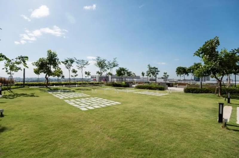 Service Residence for Sale at Trefoil @ Setia City - Clement Yew - Garden - PropertyGuru.com.my