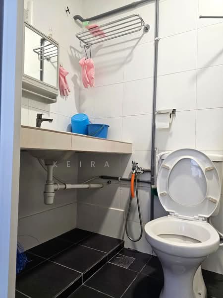 Servis Apartment untuk Dijual di VIM 3 @ Desa Park North - Keira Low - Bathroom - PropertyGuru.com.my