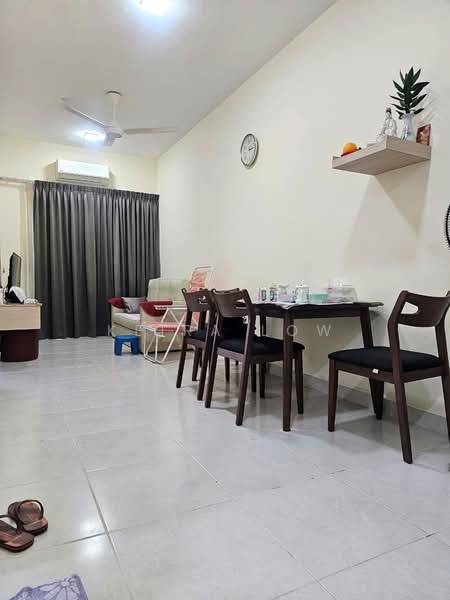 Servis Apartment untuk Dijual di VIM 3 @ Desa Park North - Keira Low - Living Room - PropertyGuru.com.my