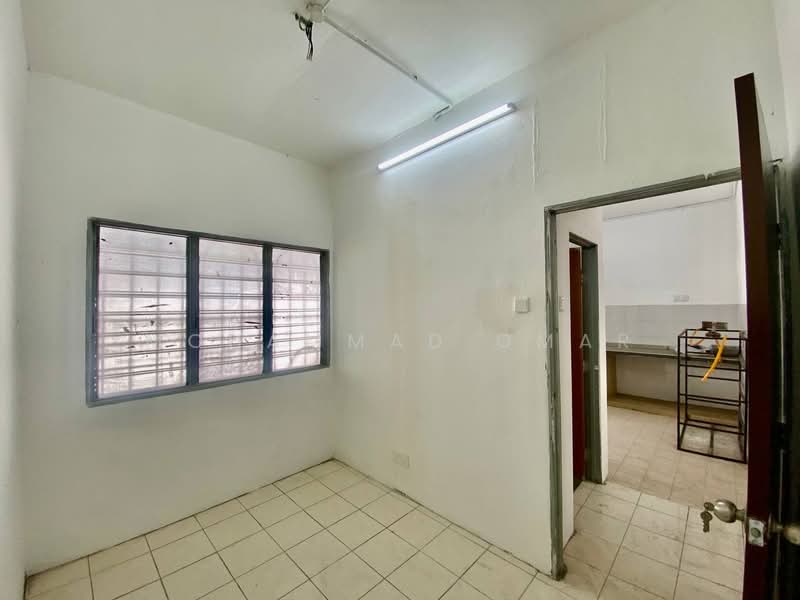 2-storey Terraced House for Sale in Taman Lestari Putra (Seri Kembangan) - Mohammad Omar - PropertyGuru.com.my