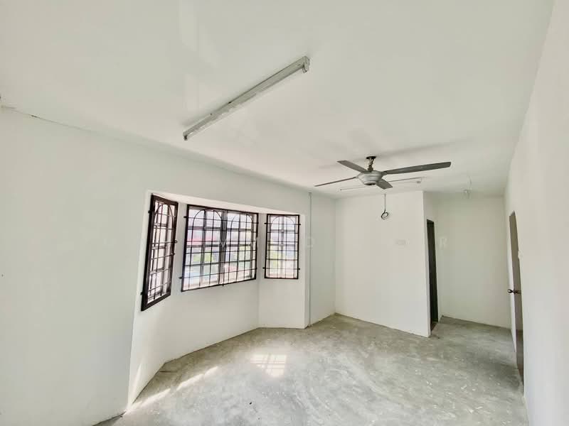 2-storey Terraced House for Sale in Taman Lestari Putra (Seri Kembangan) - Mohammad Omar - PropertyGuru.com.my