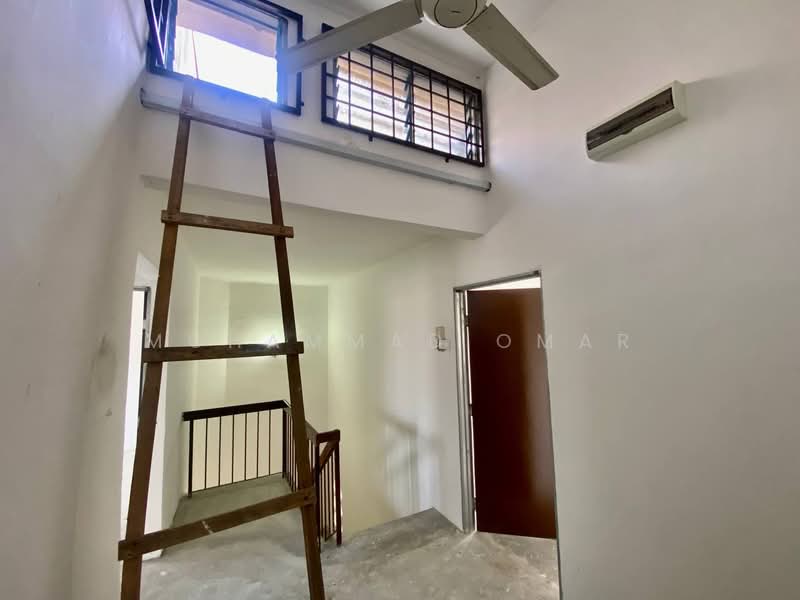 2-storey Terraced House for Sale in Taman Lestari Putra (Seri Kembangan) - Mohammad Omar - PropertyGuru.com.my