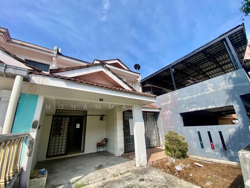 2-storey Terraced House for Sale in Taman Lestari Putra (Seri Kembangan) - Mohammad Omar - PropertyGuru.com.my