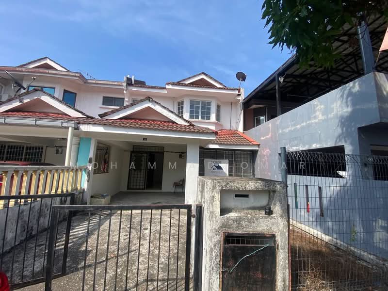 2-storey Terraced House for Sale in Taman Lestari Putra (Seri Kembangan) - Mohammad Omar - PropertyGuru.com.my